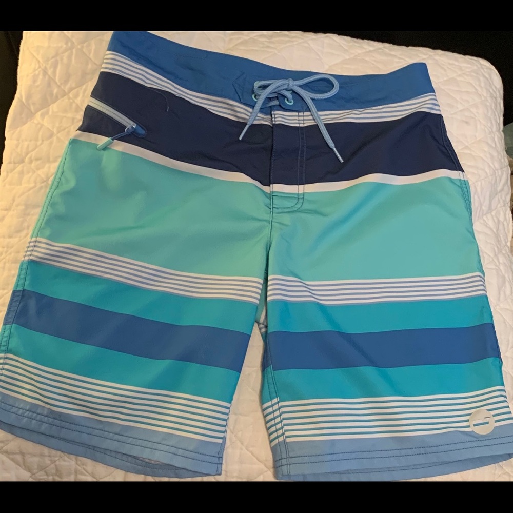 Men’s vineyard vines swim trunks